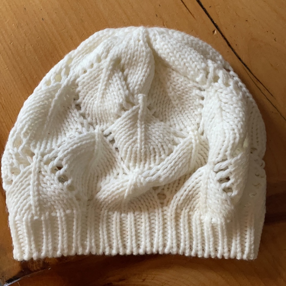 Women’s Bass Beanie hat.